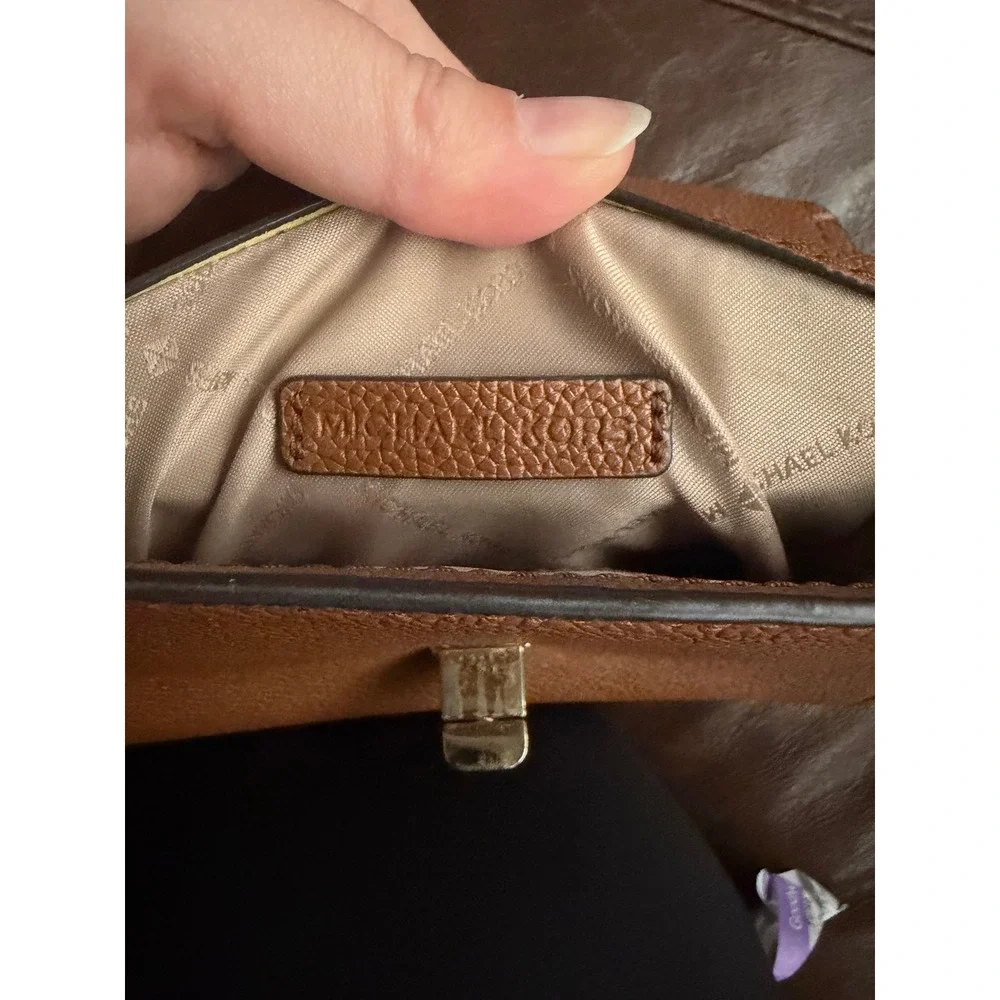 Michael Kors Tan Pebbled Leather Crossbody Bag Gold Turn Lock Small Messenger